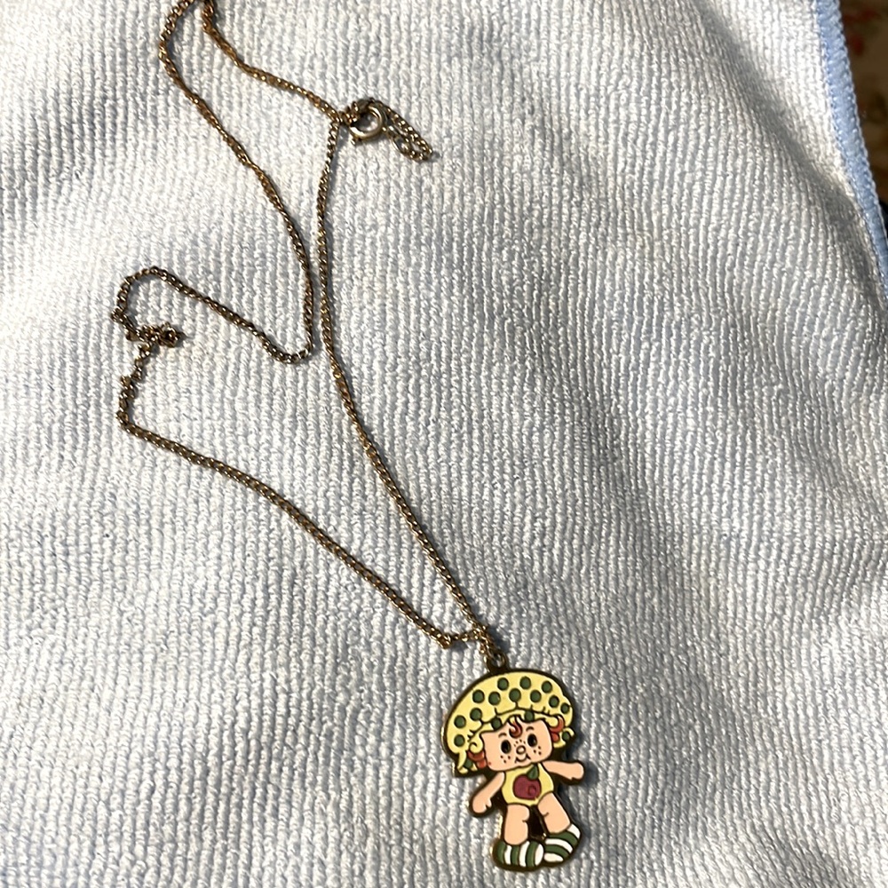 1980 vintage Strawberry Shortcake stamped necklace 18ins Apple Dumplings